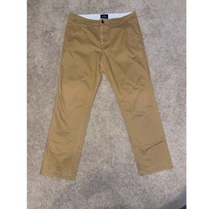 American Eagle Relaxed Straight Khakis Size 34x34